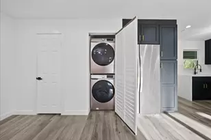 4516 Werner St, Houston, TX 77022 - Photo 29