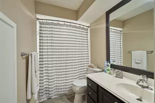 18 Glade Bank Pl, The Woodlands, TX 77382 - Photo 37