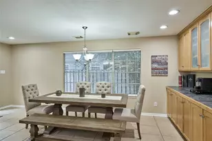 18 Glade Bank Pl, The Woodlands, TX 77382 - Photo 13