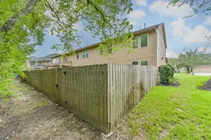 12947 Iris Garden Ln, Houston, TX 77044 - Photo 35