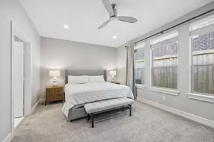 940 W 21st St, Houston, TX 77008 - Photo 11