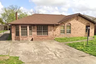 7316 Camino Real St, Baytown, TX 77521 - Photo 1