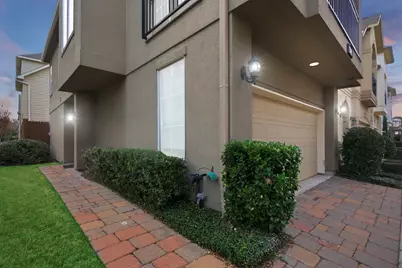 1303 Sherwood Point Lane, Houston, TX 77043 - Photo 3