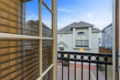 1303 Sherwood Point Lane, Houston, TX 77043 - Photo 39