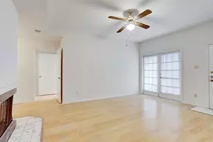8055 Cambridge St, Houston, TX 77054 - Photo 3
