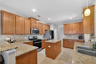 6097 Well Brook Ln, League City, TX 77573 - Photo 7