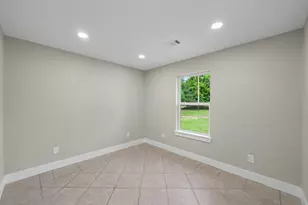 12691 Bowles Rd, Conroe, TX 77304 - Photo 11
