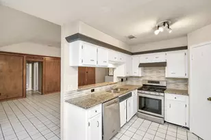 15015 Ringfield Dr, Houston, TX 77084 - Photo 9
