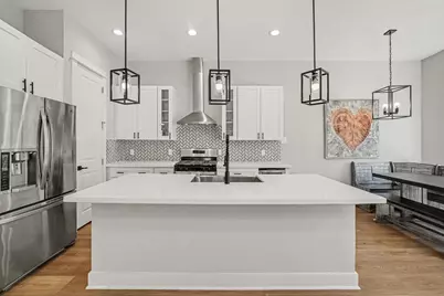825 Woodcrest Drive, Houston, TX 77018 - Photo 1