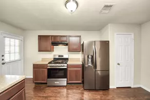 11418 El Diamante Dr, Houston, TX 77048 - Photo 7