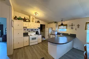 1055 N Franklin St, La Grange, TX 78945 - Photo 13