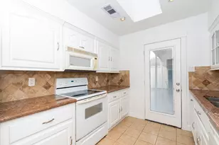 1911 Trixie Ln, Houston, TX 77042 - Photo 17