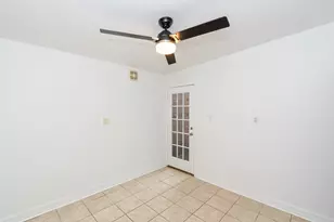 1911 Trixie Ln, Houston, TX 77042 - Photo 37