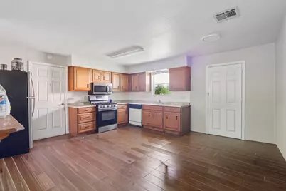 249 Austin Street, Angleton, TX 77515 - Photo 7