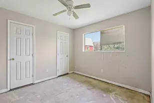 249 Austin St, Angleton, TX 77515 - Photo 15