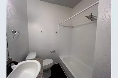 219 Marshall Street #214, Houston, TX 77006 - Photo 9