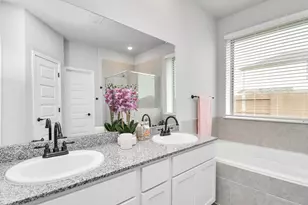 395 Hunter Rnch Wy, Dayton, TX 77535 - Photo 25