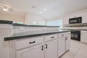 134 E Foxbriar Forest Cir, The Woodlands, TX 77382 - Photo 39