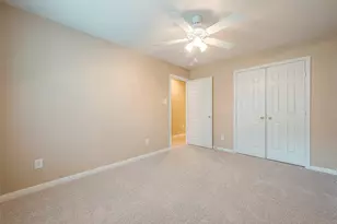 134 E Foxbriar Forest Cir, The Woodlands, TX 77382 - Photo 17