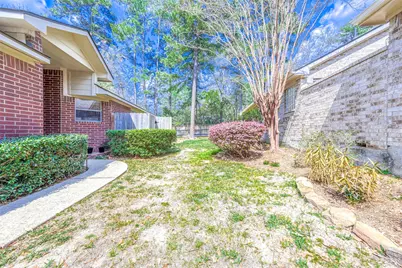134 E Foxbriar Forest Circle, The Woodlands, TX 77382 - Photo 7