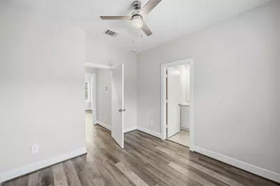 5329 Higgins Street #A/B, Houston, TX 77033 - Photo 11