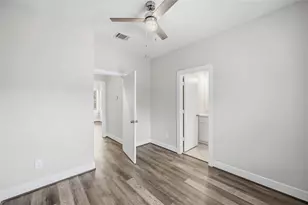 5329 Higgins St, Houston, TX 77033 - Photo 11