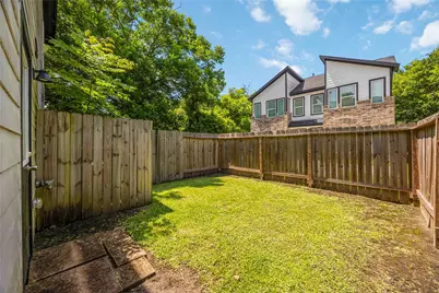 5329 Higgins Street #A/B, Houston, TX 77033 - Photo 17