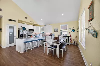 4022 Fort Bend Drive, Galveston, TX 77554 - Photo 9