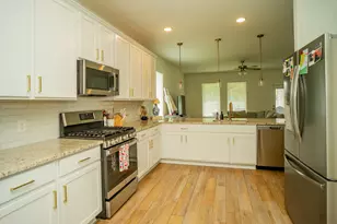 247 Freeman Blvd, West Columbia, TX 77486 - Photo 5