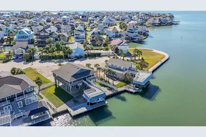 538 Paradise Drive, Tiki Island, TX 77554 - Photo 23