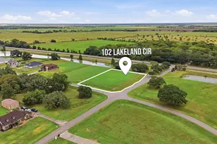 102 Lakeland Cir, Rosharon, TX 77583 - Photo 1