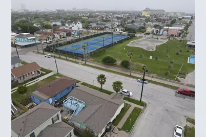 2811 Avenue Q 1/2, Galveston, TX 77550 - Photo 17