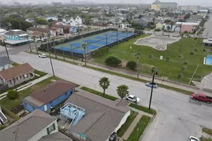 2811 Ave Q 1/2, Galveston, TX 77550 - Photo 17