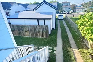 2811 Ave Q 1/2, Galveston, TX 77550 - Photo 15