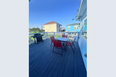 2811 Avenue Q 1/2, Galveston, TX 77550 - Photo 11