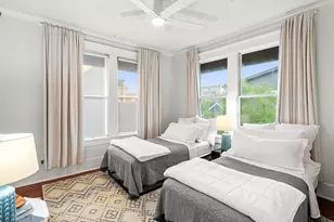 802 Ralfallen St, Houston, TX 77008 - Photo 25