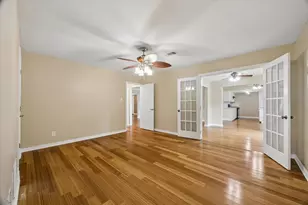 15710 Thunderbay Dr, Houston, TX 77062 - Photo 5