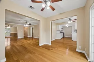 15710 Thunderbay Dr, Houston, TX 77062 - Photo 3