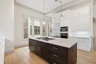 19 Robita St, Houston, TX 77019 - Photo 11