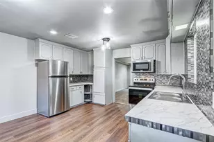 5211 Farmer St, Houston, TX 77020 - Photo 9