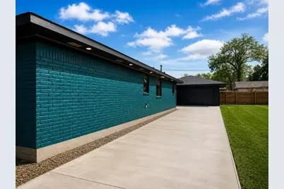 7915 S Braeswood Boulevard, Houston, TX 77096 - Photo 5
