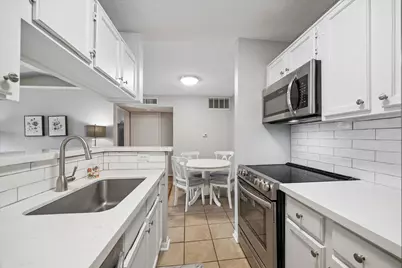 2121 Hepburn Street #208, Houston, TX 77054 - Photo 5