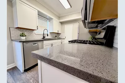 218 W 15th Street #F, Houston, TX 77008 - Photo 11
