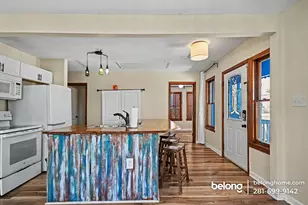 2907 Ave M 1/2, Galveston, TX 77550 - Photo 5