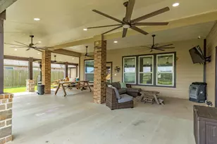 441 Twin Lakes Blvd W, West Columbia, TX 77486 - Photo 5