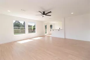 415 Binnacle Way, Crosby, TX 77532 - Photo 9