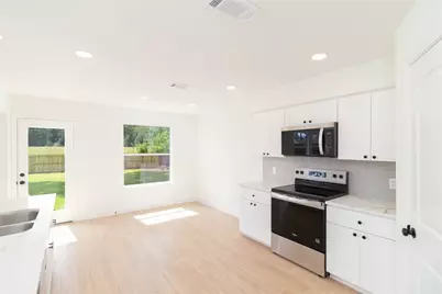 415 Binnacle Way, Crosby, TX 77532 - Photo 13