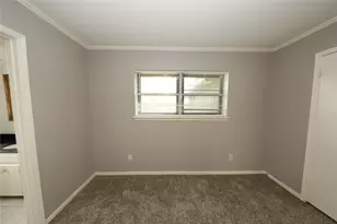 8519 Leader St, Houston, TX 77036 - Photo 9