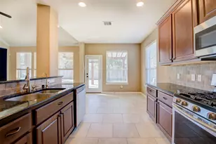 87 N Pinto Point Cir, Spring, TX 77389 - Photo 19