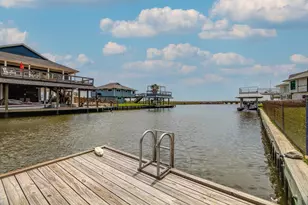 283 Barracuda St, Bayou Vista, TX 77563 - Photo 13